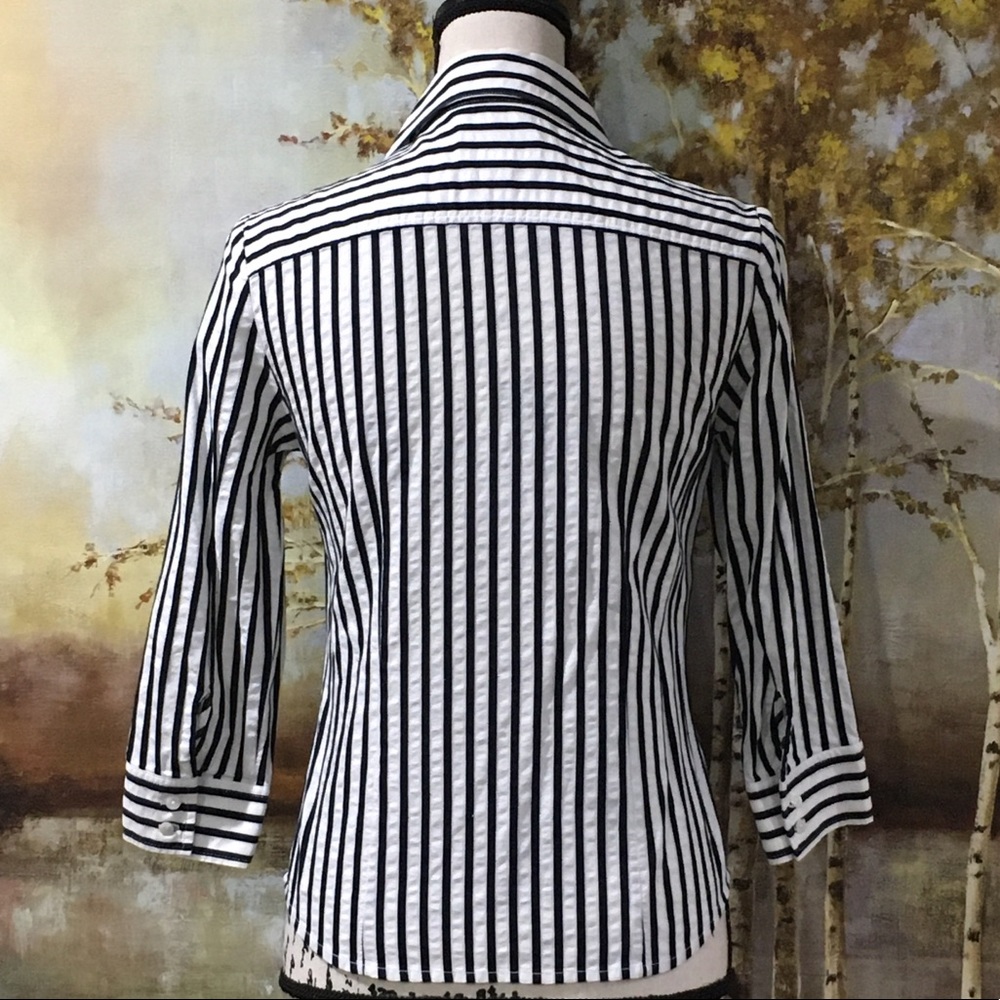 EUC TALBOTS Petite Button Down Shirt - Picture 5 of 13